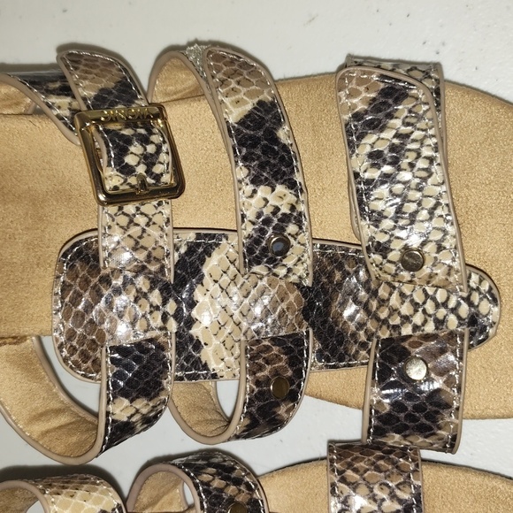 Vionic Sandal, Snake Print, Size 7 - Picture 11 of 12